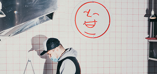 蘭格斯酒吧標(biāo)志設(shè)計